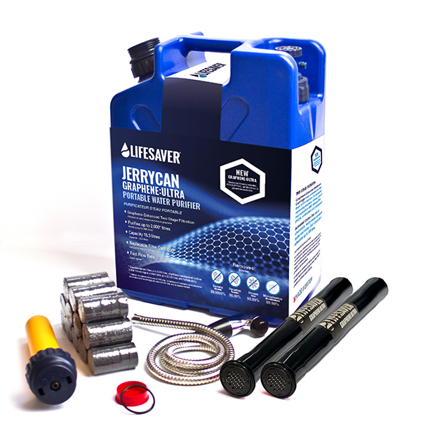 Carregar imagem no visualizador da galeria, Lifesaver JerryCan Graphene-Ultra portable water purifier with packaging and accessories on a white background

